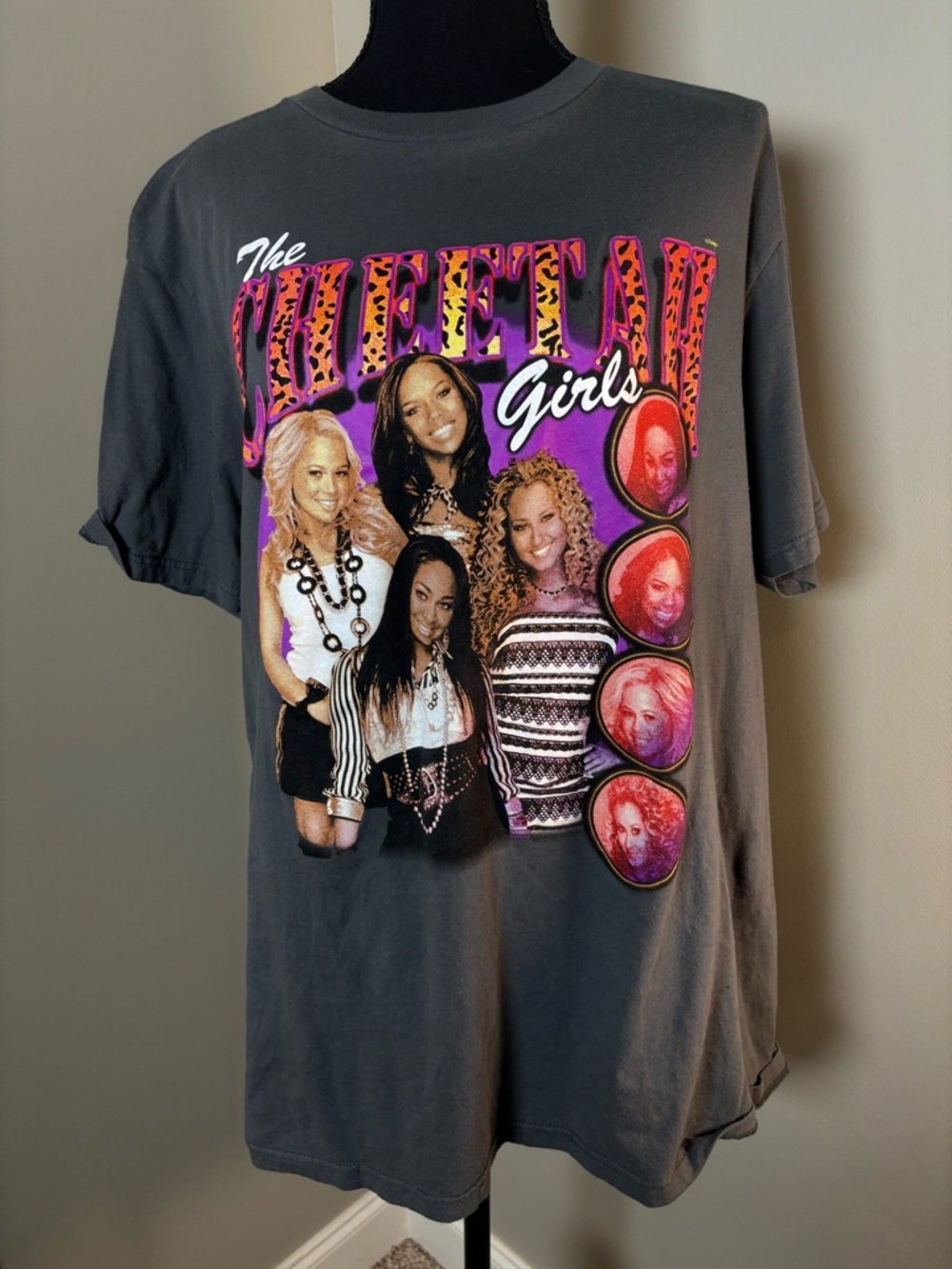 Vintage The Cheetah Girls Graphic Tee Y2K Disney Shirt Size Large Oversized - Picture 5 of 7